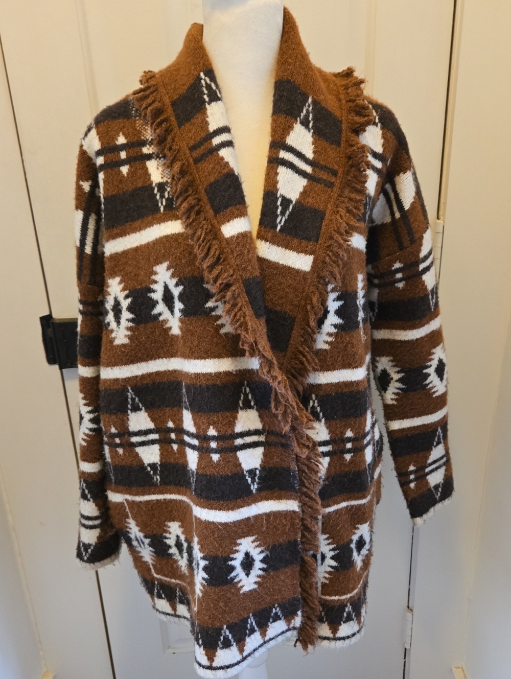 Tahari Brown And White Aztec Cardigan Sweater With Pockets Size S